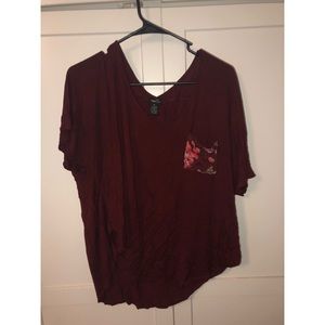 maroon t shirt w flower pocket